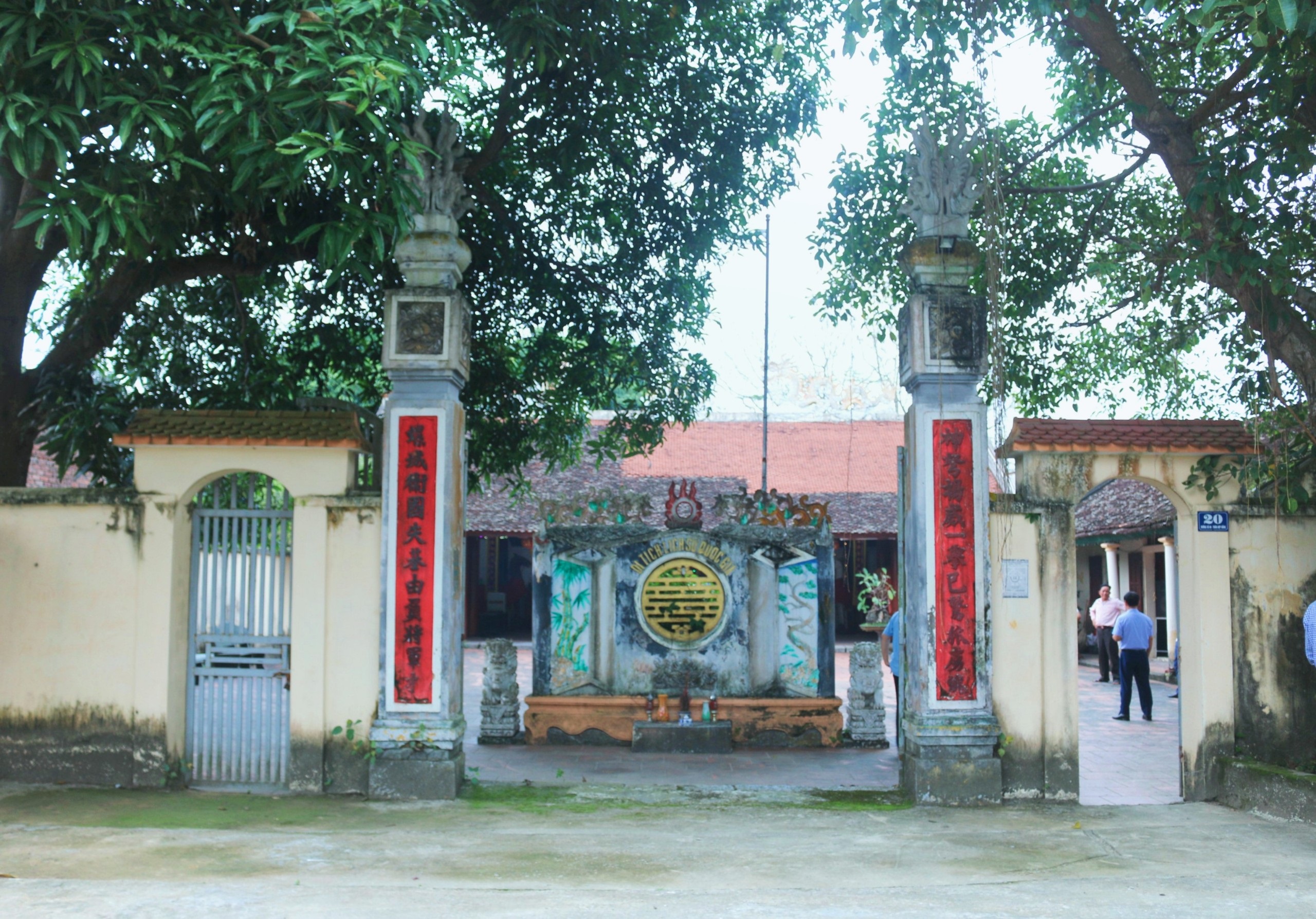 Anh-tin-bai